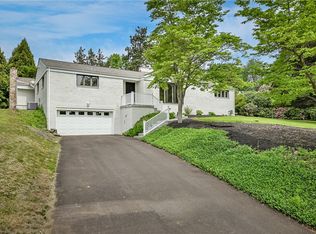 9301 Venango Dr, Pittsburgh, PA