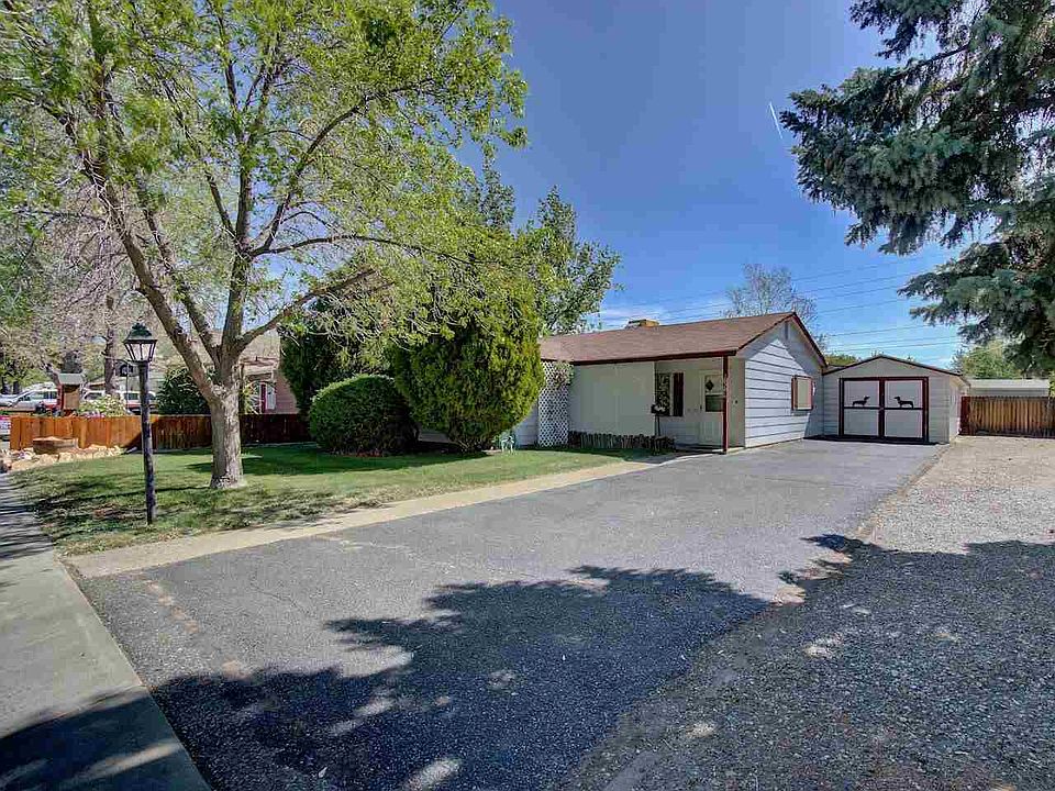 1st image of 2028 Linda Ln