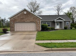 102 Village Pkwy, Jackson Center, OH 45334
