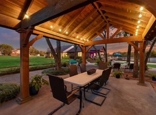 2104 W Holiday Dr, Rockwall, TX 75087