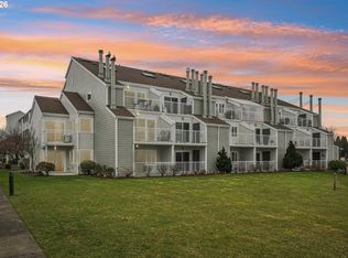 125 N Hayden Bay Dr, Portland, OR 97217