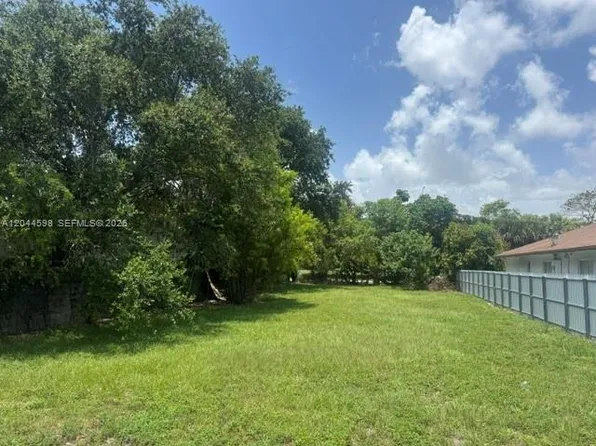 10326 NW 6th Ave, Miami, FL 33150