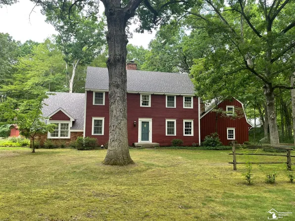 8855 Secor Rd, Lambertville, MI 48144