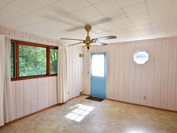 2nd image of 902 ROCKY RIDGE DRIVE
