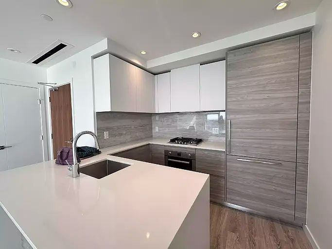 1st image of 680 Quayside Dr #1A