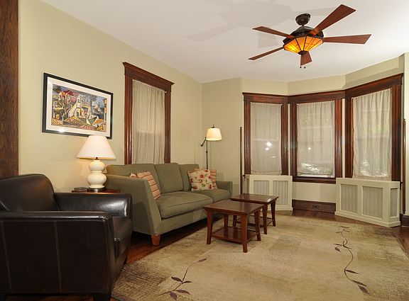 3rd image of 111 Farragut Ave