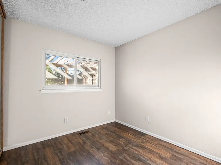 12665 Grove Ct — Photo 9