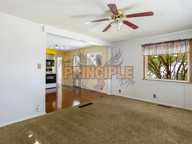 2021 Johns Ave — Photo 8