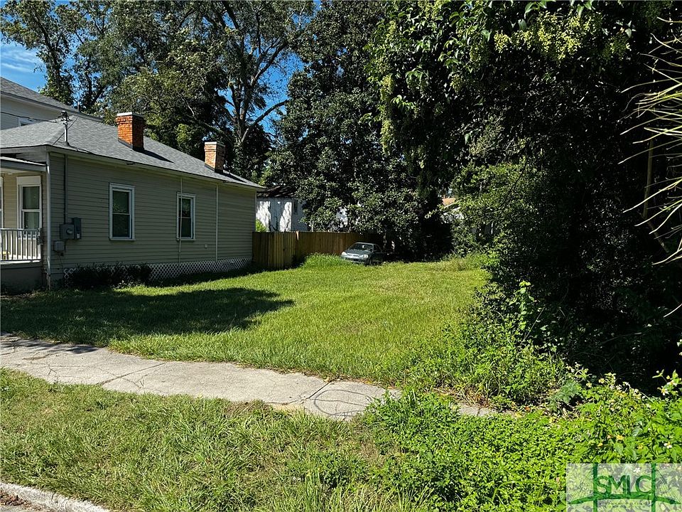 2nd image of 2303 Florance Street
