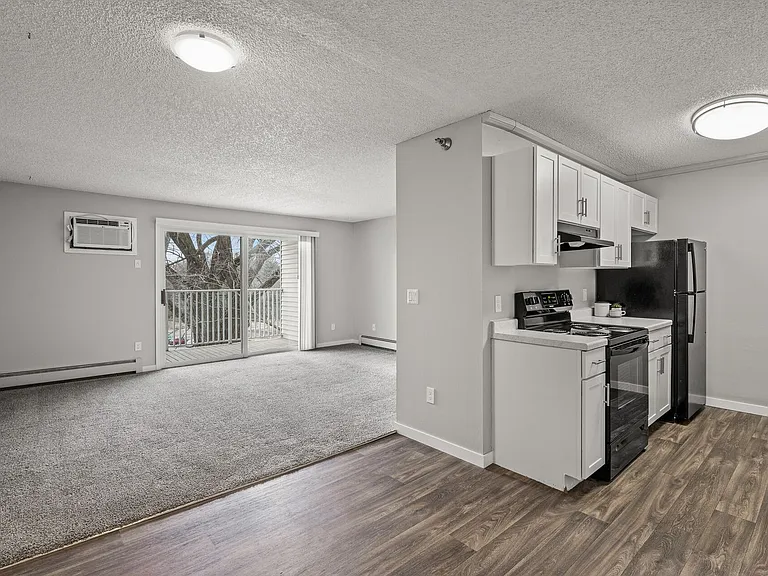 Hillcrest Place — Photo 52