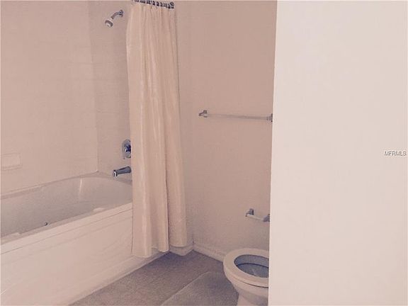 5th image of 4001 Santa Maria Dr APT 102