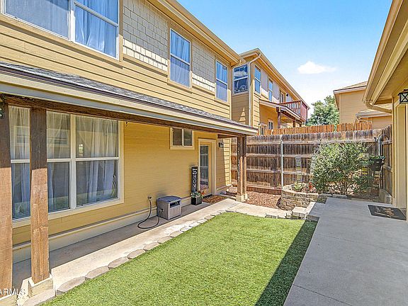 2nd image of 1322 E Hatcher Drive