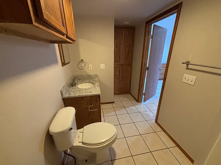 Park Plaza Apartments — Photo 22