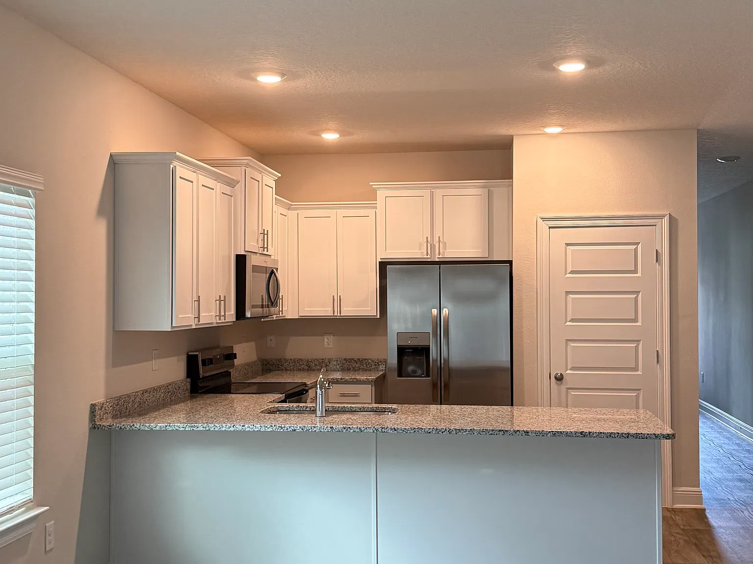 4 bed, 1504 sqft, $2,025 — Photo 3