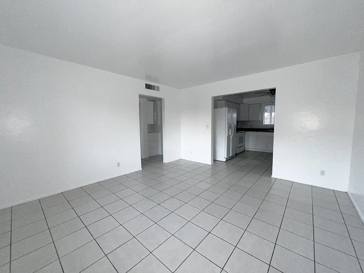 Building Photo - 445 N Drew St E #445