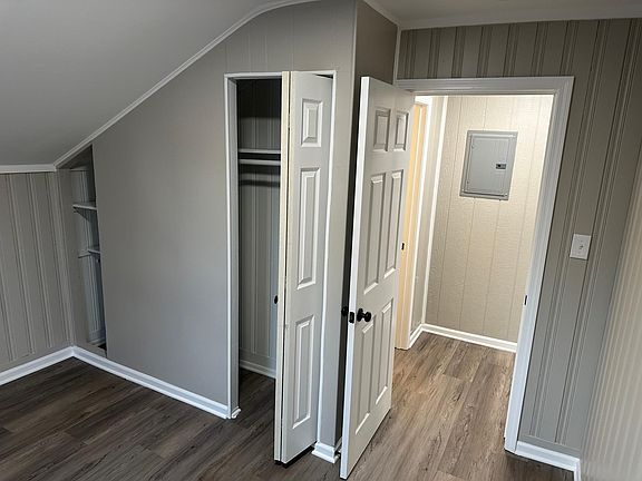 4th image of 139 E Mill St APT 3