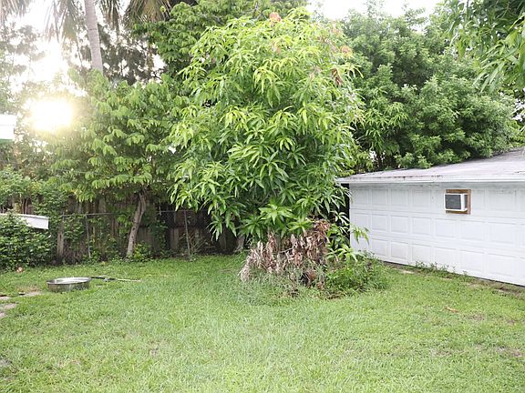 5th image of 4271 Pine St Street
