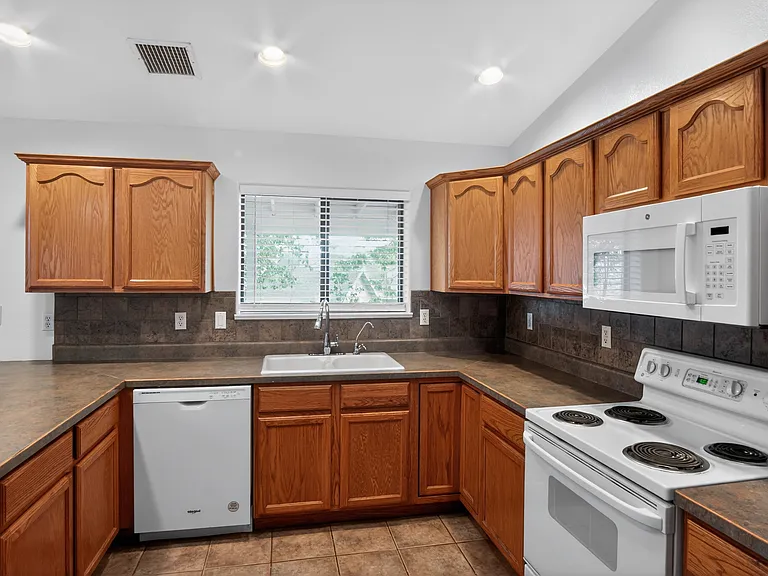5107 E Ramada Dr — Photo 10