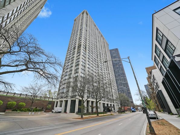 5445 N Sheridan Rd APT 2012, Chicago, IL 60640