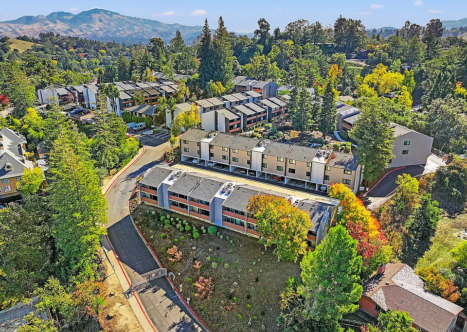 Lafayette Highlands
