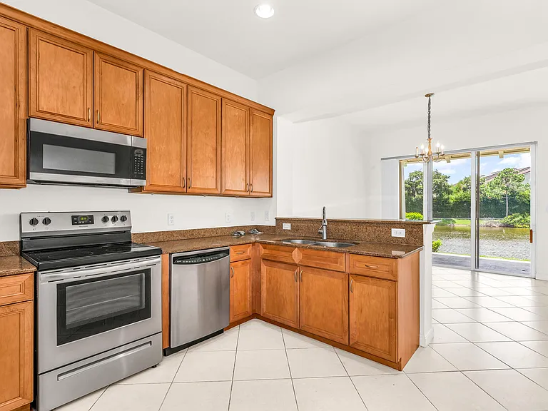 669 Pacific Grove Dr #2 — Photo 12