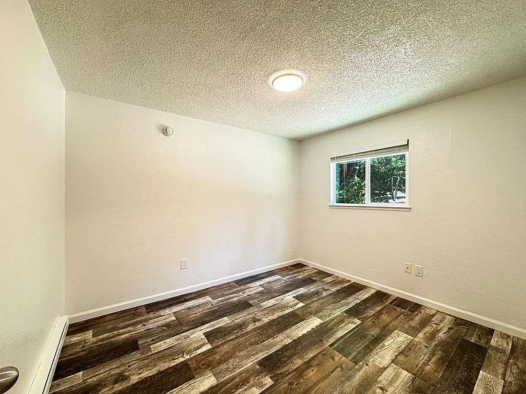 2148 Primrose Dr #1 — Photo 15