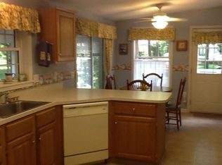 33 Tanglewood Dr, Cream Ridge, NJ 08514