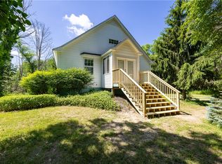 5725 Lucas Rd, Canandaigua, NY 14424