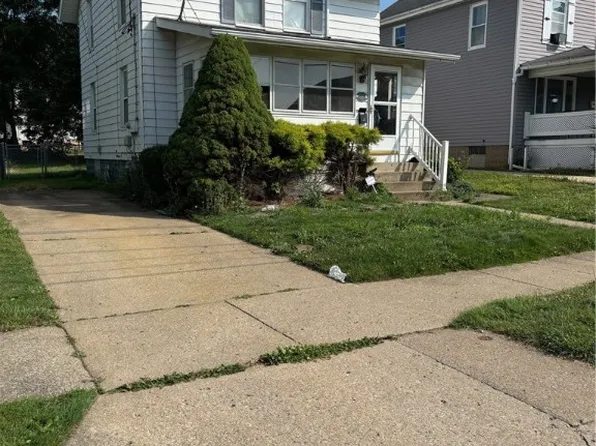 1037 Beckford St, New Castle, PA 16101