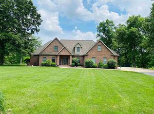 24 Summit Dr, Clinton, IN 47842