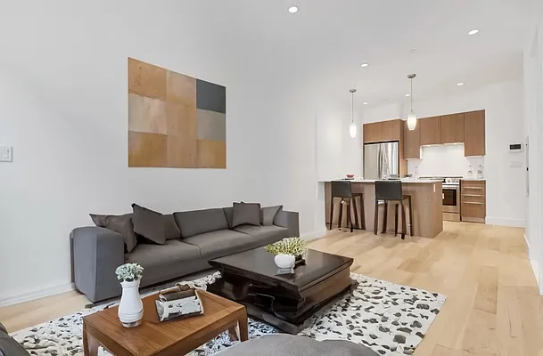 Rented by Blue Lotus Realty Brokerage | media 13