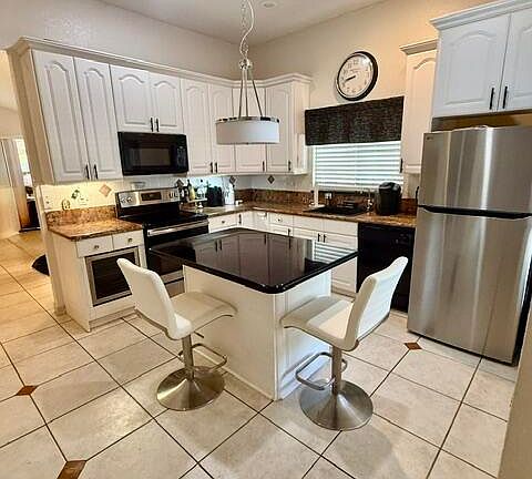 5th image of 10320 NW 11TH Street