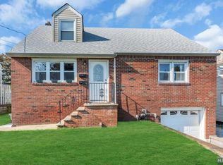 7 Veterans Pl, North Arlington, NJ 07031