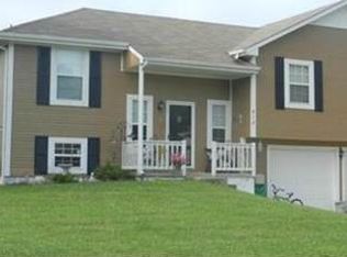 512 E Chestnut St, Odessa, MO 64076