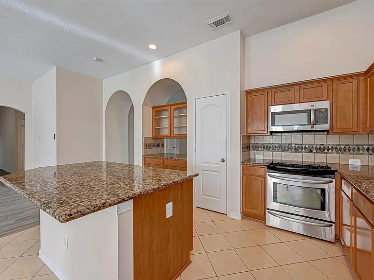 6923 Grants Hollow Ln — Photo 20