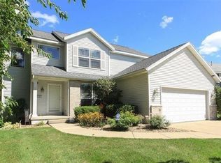 167 Autumn Woods Dr NW, Cedar Rapids, IA 52405