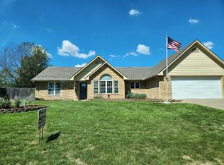 2102 Cardinal Dr, Springdale, AR 72764