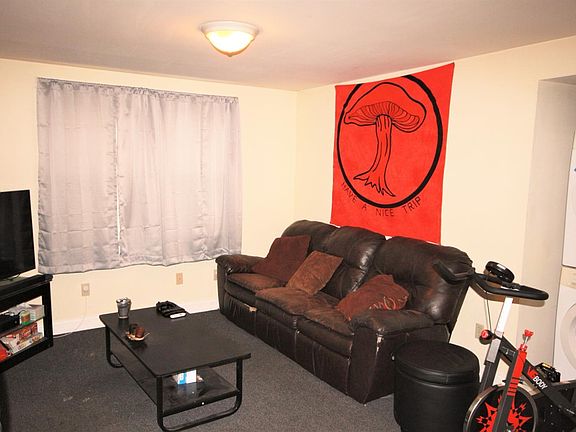 4th image of 44 Clinton St