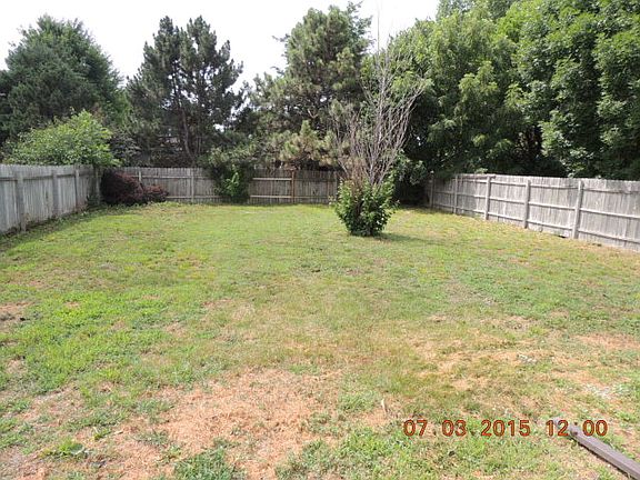 5th image of 1910 W 37th St