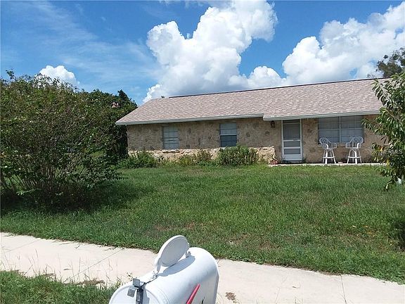 3rd image of 1696 S Acadian Dr
