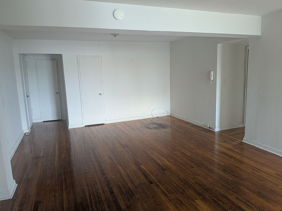 1st image of 122 Pelham Rd #6