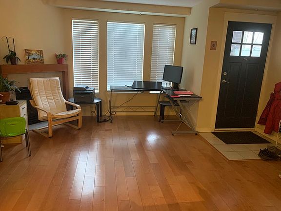 4th image of 6254 Logan Ln