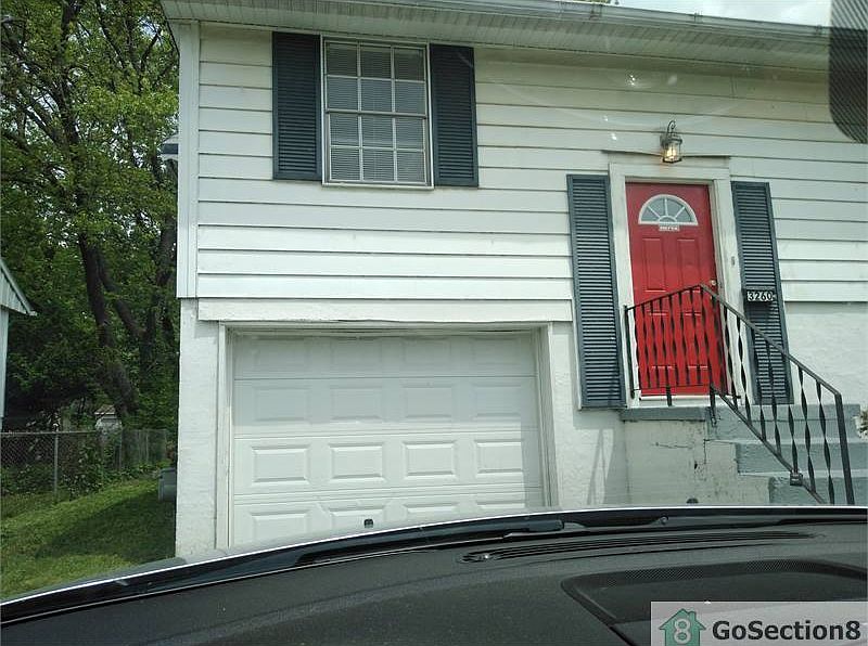 1st image of 3260 NW Blvd Nw