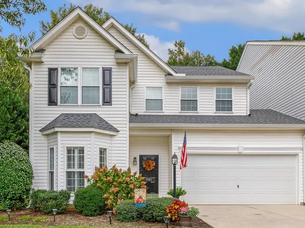 1001 Lake Moraine Pl, Raleigh, NC 27607