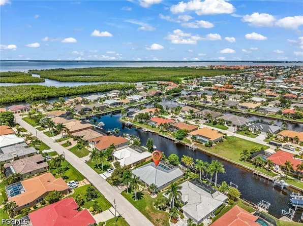 2718 Saint Thomas Dr, Punta Gorda, FL 33950