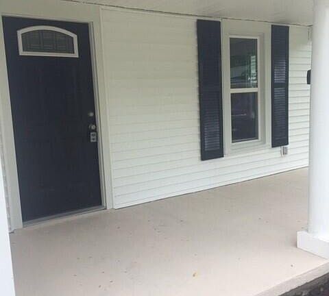 3rd image of 230 Bellview St