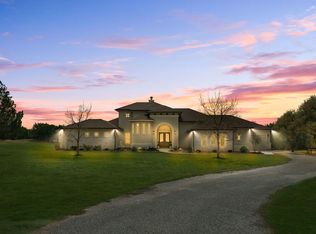 719 Kreutzberg Rd, Boerne, TX 78006