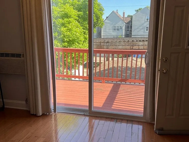 2438 W Eastwood Ave #2 — Photo 9