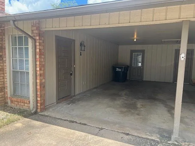 812 Ranch Rd #A — Photo 2
