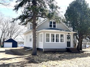 225 Pleasant Ave NE, Cokato, MN 55321